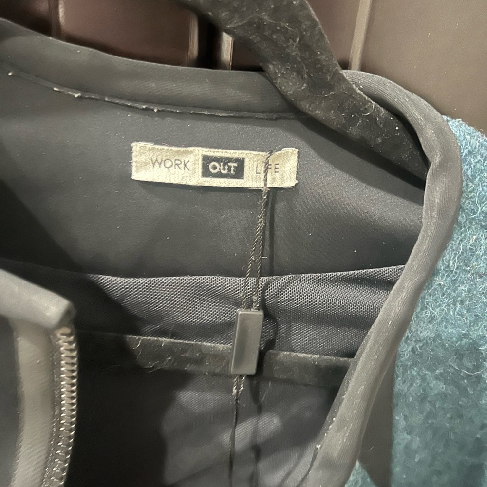 Very excellent work out jacket.  Like new